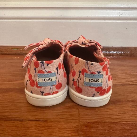 TOMS Sneakers Cherry Print Bow Toms sz 11 Sneakers - Picture 6 of 9